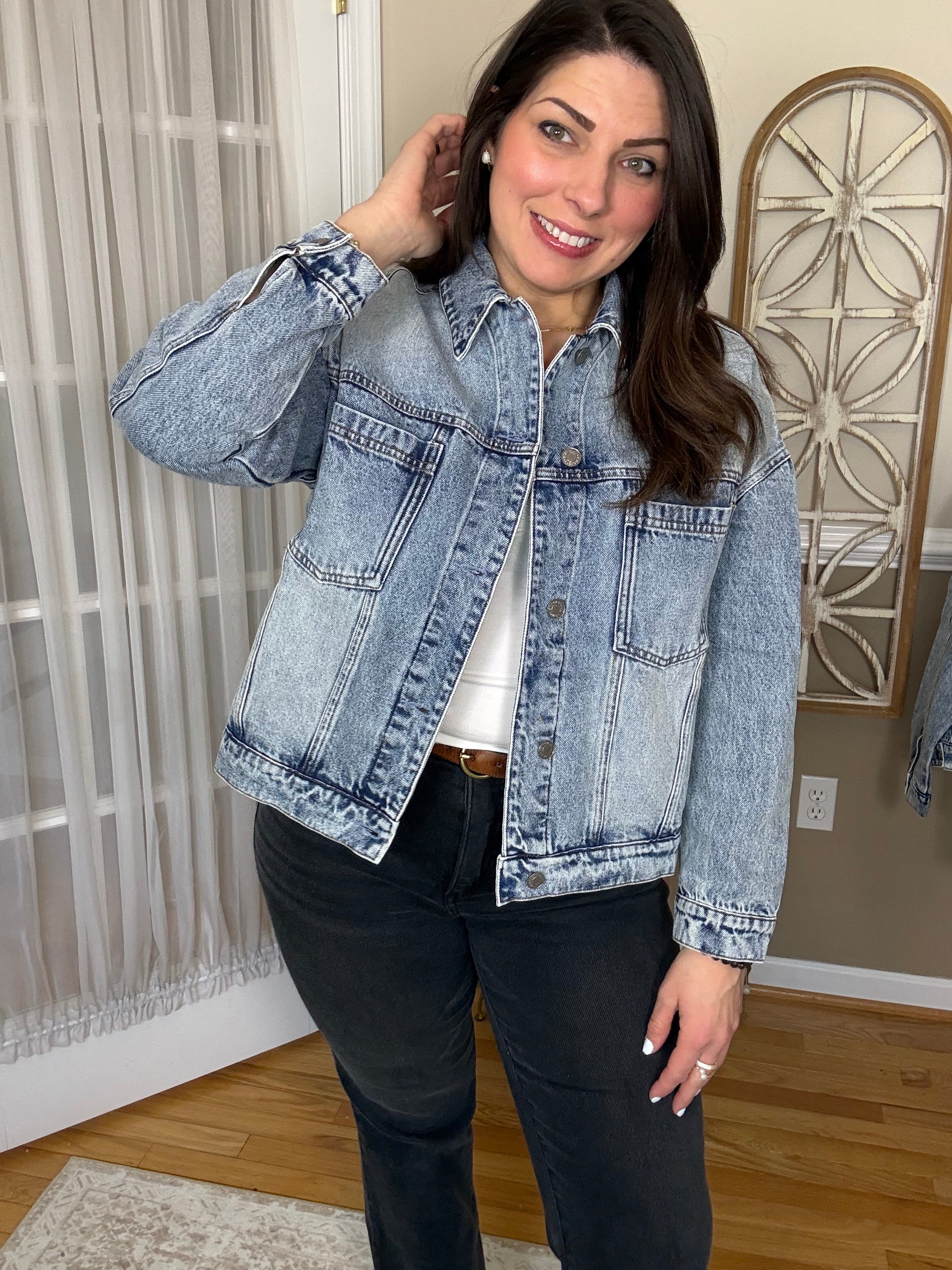 Women’s Cotton-denim-jacket-lightwash-fernandmain